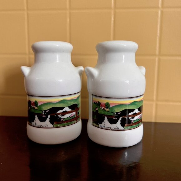 Vintage Milk Jug Farm Scene Salt & Pepper Shakers with Cows - Picture 1 of 7